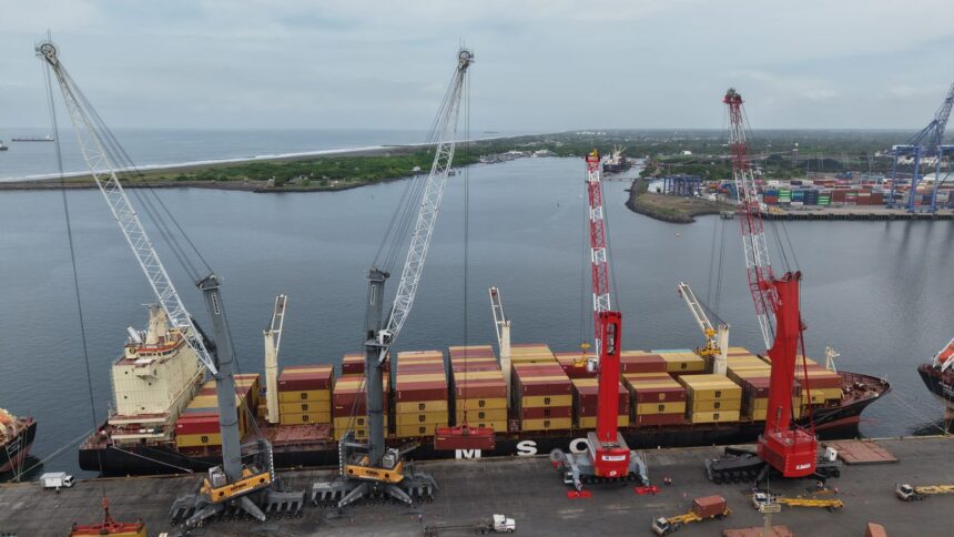 Government transfers US $ 63.7 million to the US Corps of Engineers.