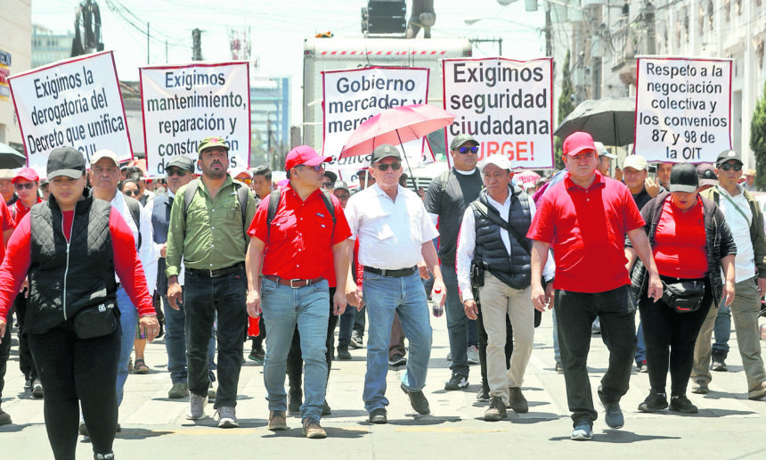 Steg ends the teacher strike, but the Mineduc will continue with the sanctions