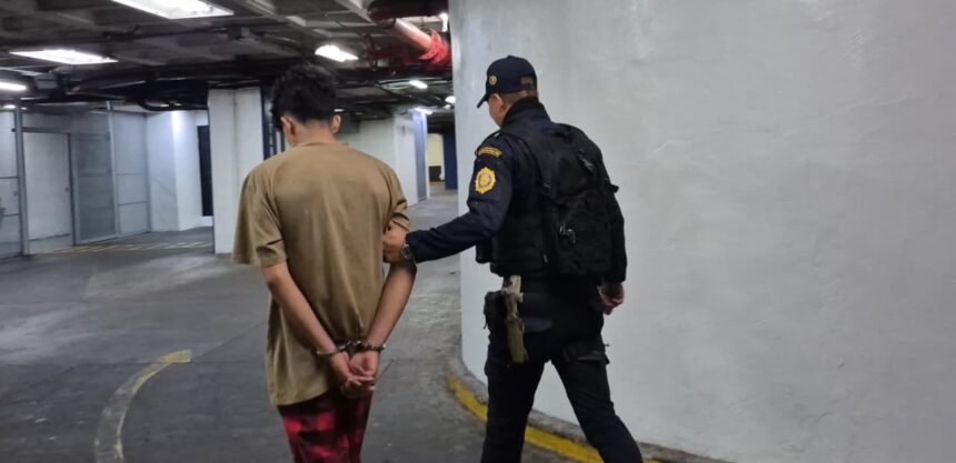 Traffic dispute between bus and taxi driver ends in shots and two captured