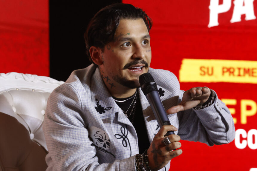 timeline of the legal dispute of Christian Nodal and his parents for the renewal of his name as a trademark