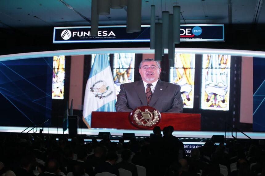 Arévalo calls on the private sector to share responsibility for development
