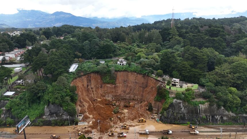 CIV prepares a lawsuit against the owner of the collapsed land at kilometer 24.5 of the route to El Salvador