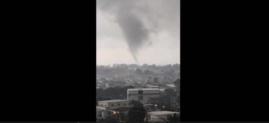 Whirlwind in the capital of Guatemala is recorded this October 9