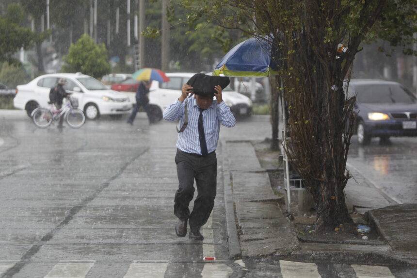 Rains would arrive earlier than expected in Guatemala and there will be a prolonged heat wave, warns Insivumeh