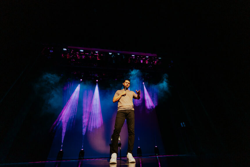 Juan Pablo Amado’s new show promises laughter, anecdotes and moments to reflect