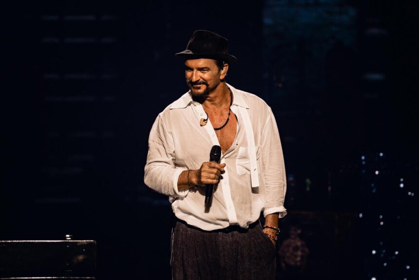 Ricardo Arjona anticipated changes in world soccer 30 years ago, according to users