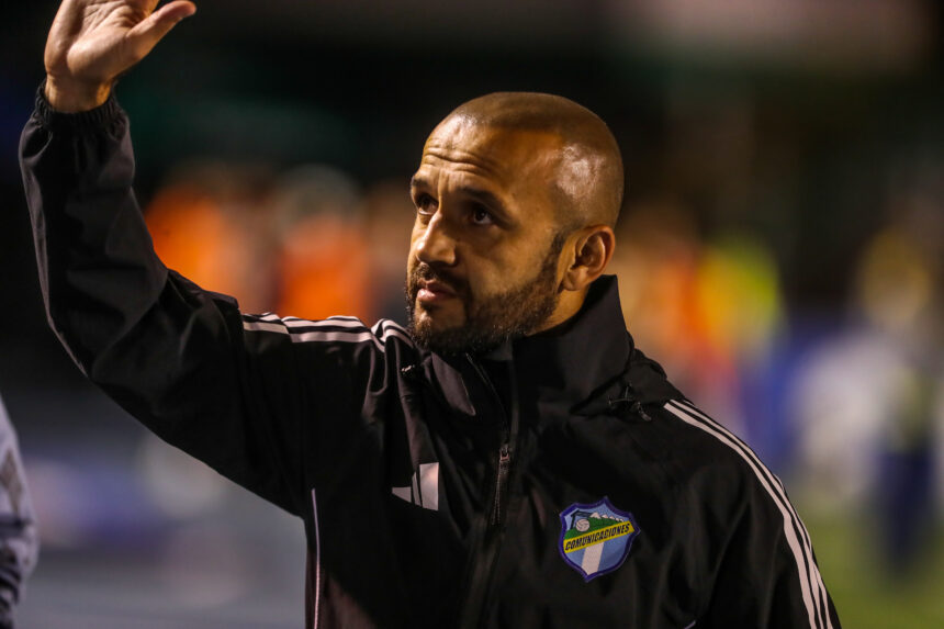 José “Moyo” Contreras announces his retirement from professional football and prepares a farewell match