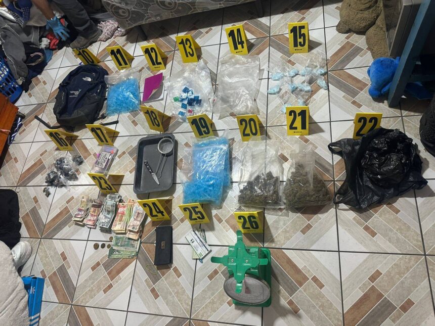 Operation against drug dealing in Amatitlán leaves weapons, drugs and more than Q60 thousand seized