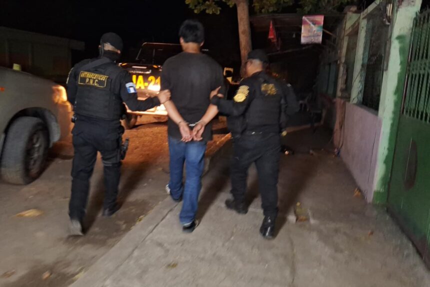 They sold drugs again in a neighborhood store in El Progreso, four days after a seizure