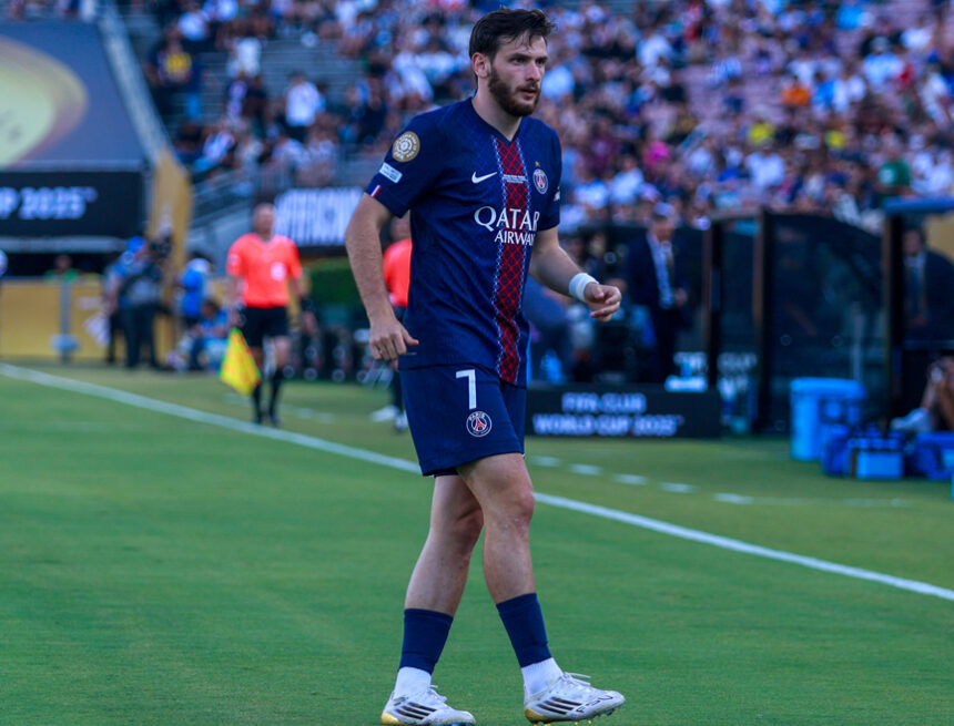 PSG beats Liverpool 2-0 and goes to the Semifinals