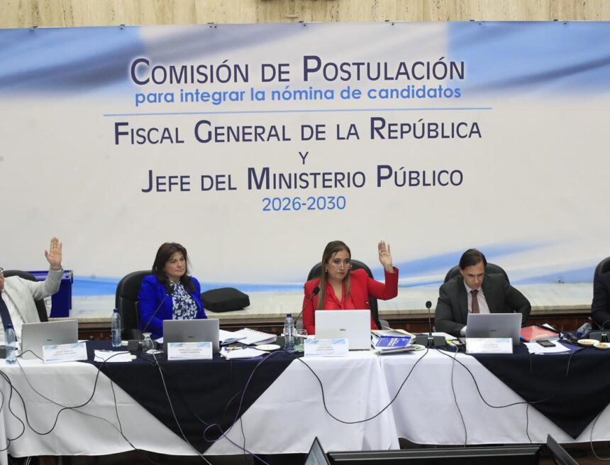 Amparos and complaints mark the last day of evaluation of the candidate for attorney general