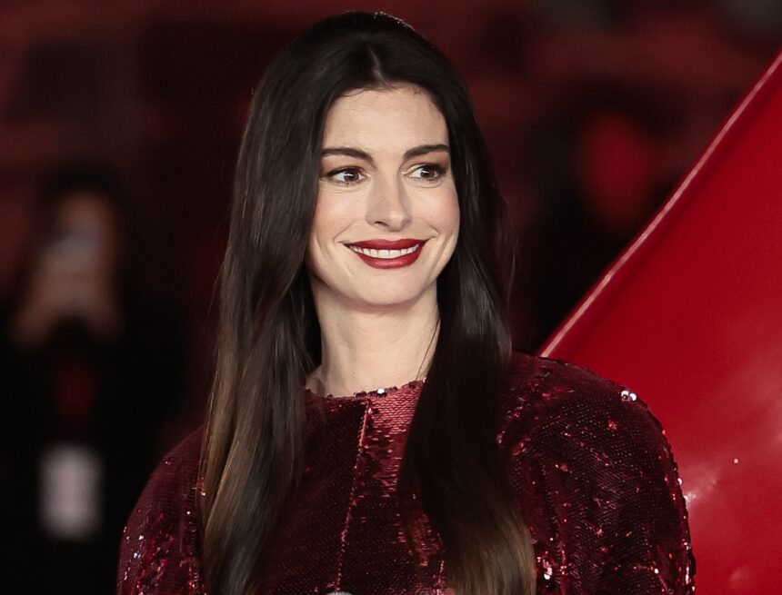 Anne Hathaway and her joke about Stanley Tucci in The Devil Wears Prada 2