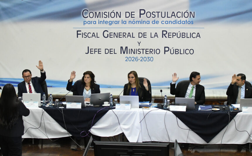 Arévalo questions the CC’s ruling and asks commissioners for firmness in the election of attorney general