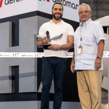 Bukele inaugurates an aeronautical maintenance center in El Salvador