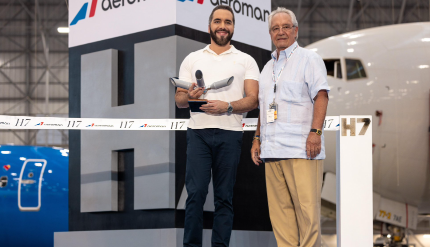 Bukele inaugurates an aeronautical maintenance center in El Salvador