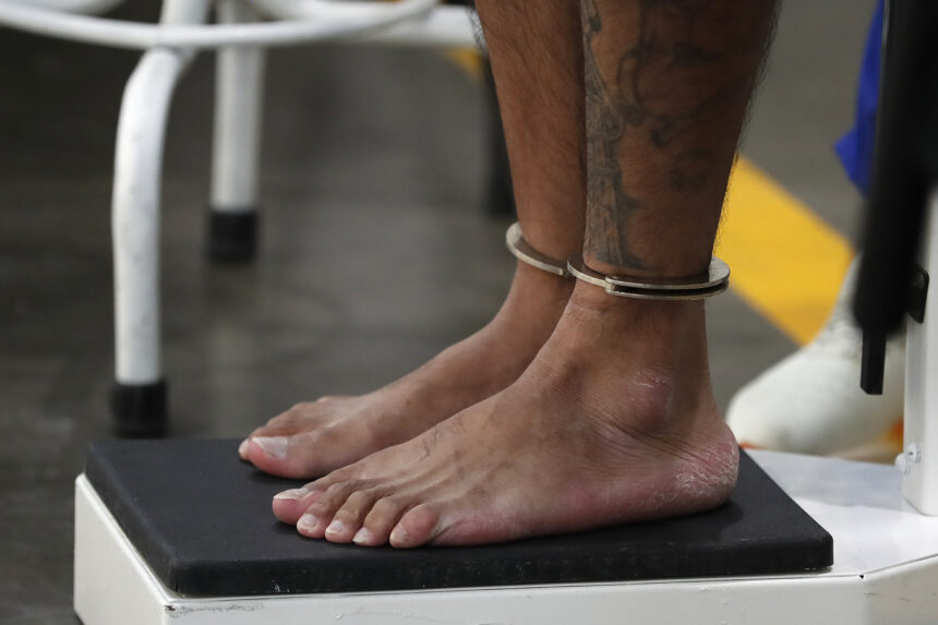 Deaths in prisons in El Salvador rise to 512