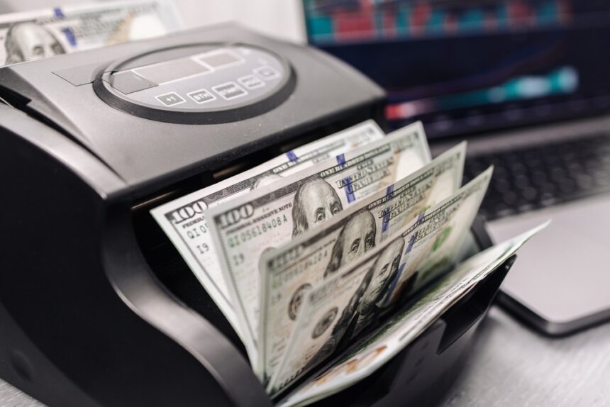 Dollar flow reaches record level and keeps the exchange rate stable in Guatemala