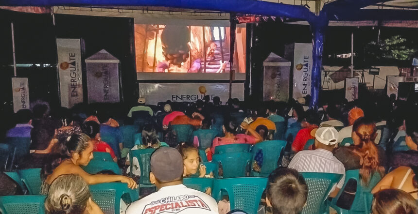 Family entertainment and education in the CineMóvil project