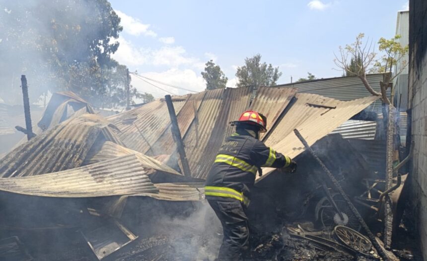 Firefighters control fire that occurred in a home in Villa Nueva