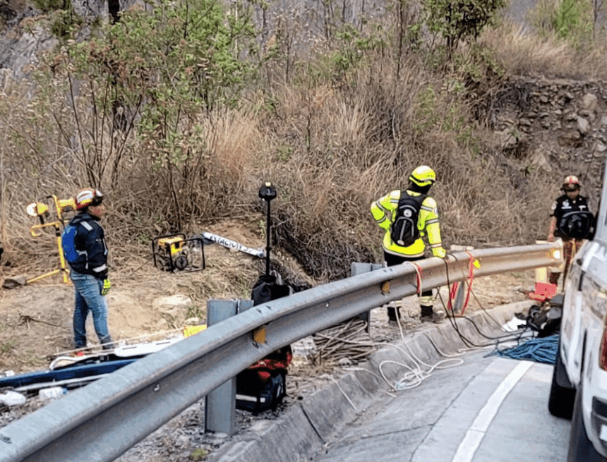 Firefighters report two dead and seven injured on the route to Quiché