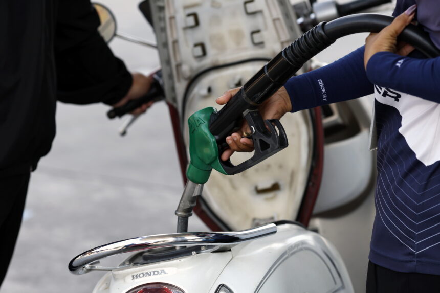 Fuel price in Guatemala: drops to Q1.50 per gallon, this April 15