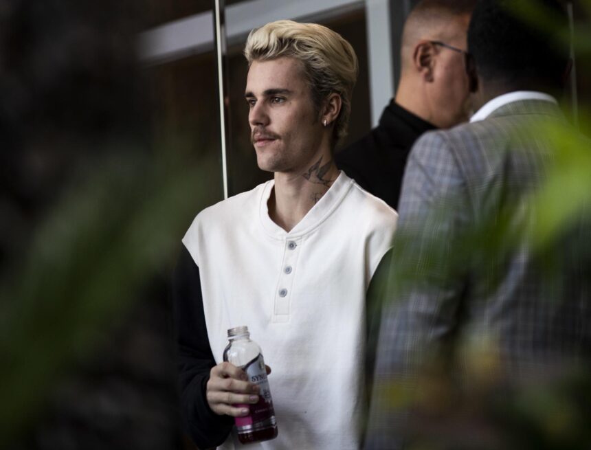 Justin Bieber conquers Coachella with a review of his musical career that excites his followers