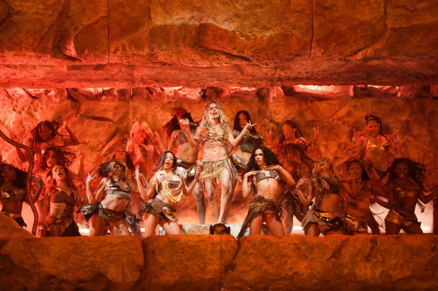 Karol G reveals the dates of her world tour Viajando Por El Mundo Tropitour 2026