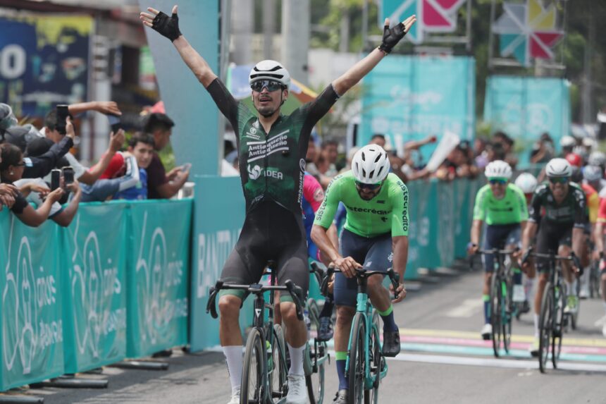Kevin Castillo from Orgullo Paisa is the winner of the first stage of the Vuelta Bantrab 2026