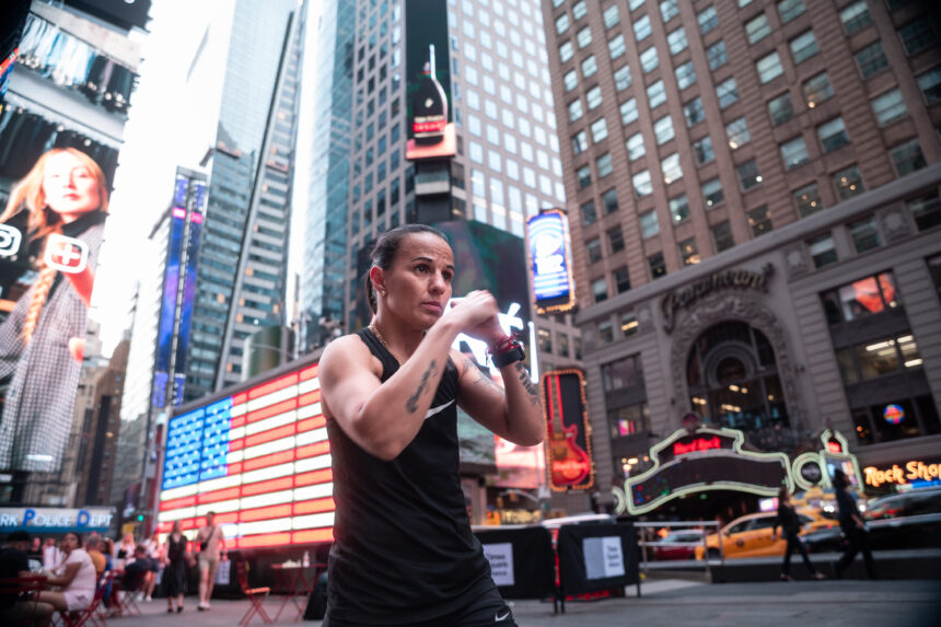 María Micheo will present her book “One life, a thousand falls… and one decision: continue” in Guatemala