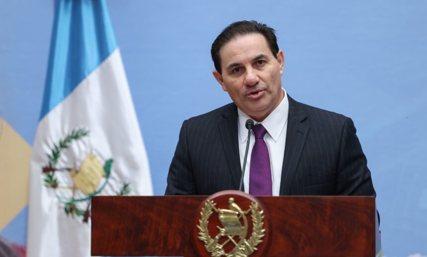 Postulator leaves Marco Antonio Villeda out after confirming insufficient grade for attorney general