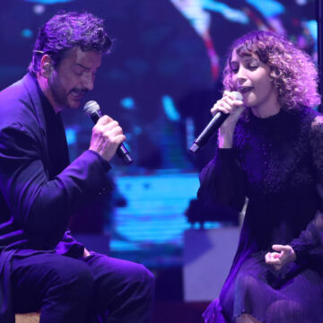 Ricardo Arjona praises Gaby Moreno after seeing her in Hadestown on Broadway