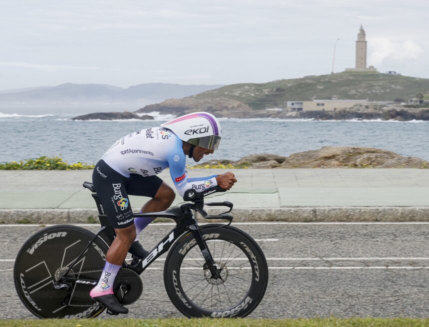 Sergio Chumil stands out in the second stage of O Gran Camiño 2026 and improves his general position