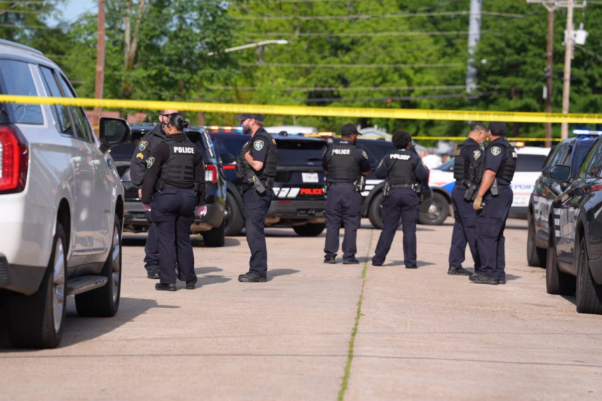 The Police identify the perpetrator of the shooting that murdered eight minors