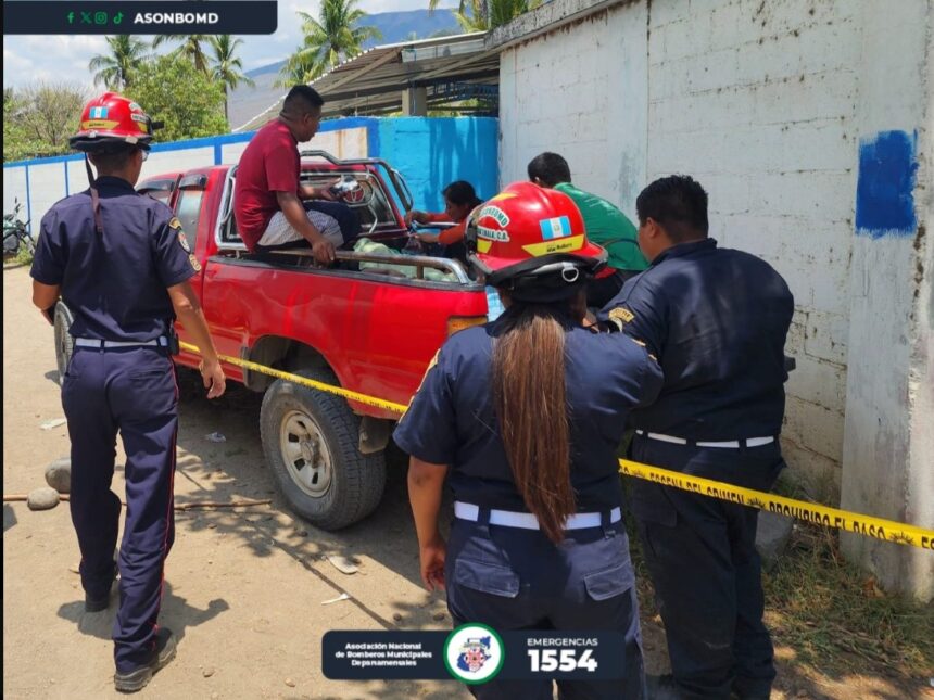 Three young people who were swimming in a river die Three young people who were swimming in a river die