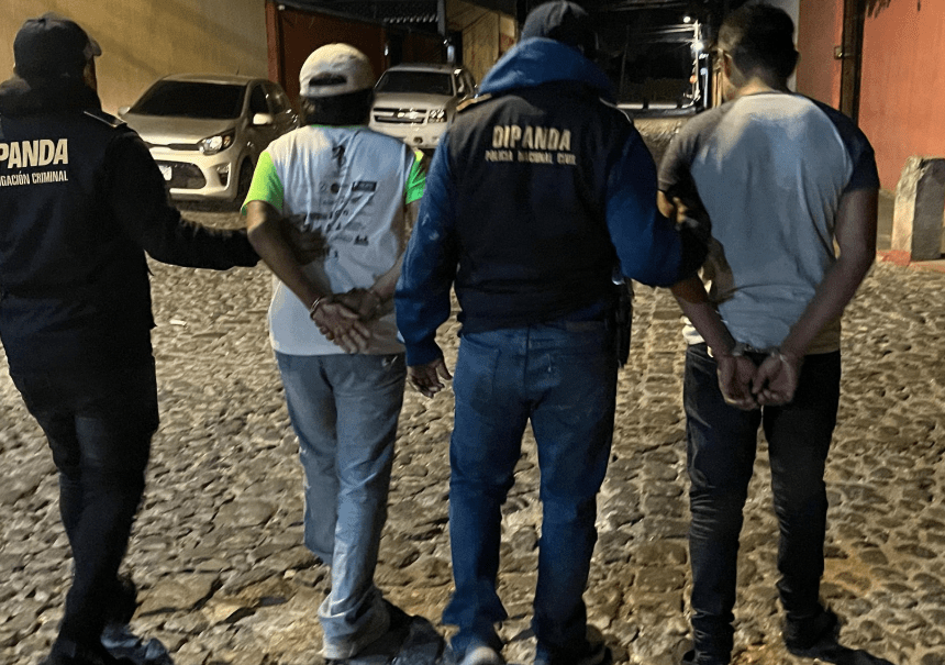 Uncle and nephew are arrested for alleged scams that amount to up to Q75 thousand in parcels