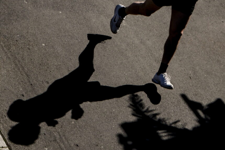 What to eat before, during and after running to perform better, according to nutritionists