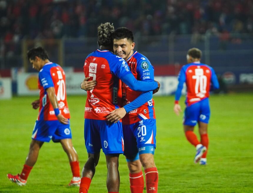 Xelajú MC thrashes Achuapa, assumes the lead and confirms the first relegation of Clausura 2026