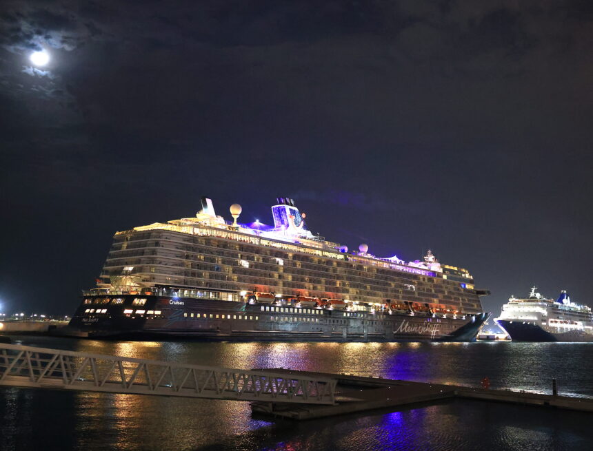 the details of the case of the young woman found dead on a cruise ship in Miami
