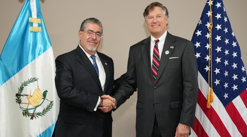Arévalo addresses security, migration and trade with presidents of the region and a United States official