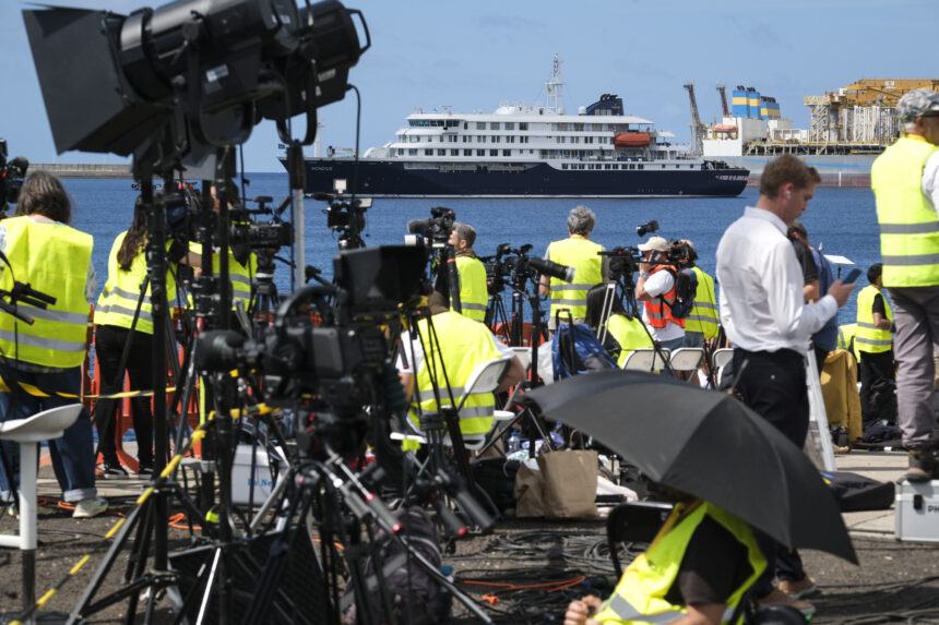Argentine tells how he experienced the hantavirus outbreak on a cruise ship where three people died