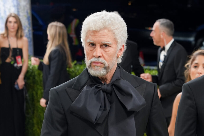 Bad Bunny appears aged at the Met Gala 2026: this was his look Bad Bunny appears aged at the Met Gala 2026: this was his look