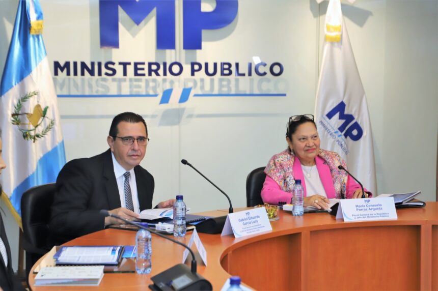 Consuelo Porras, three days after handing over the position, meets with the new prosecutor Gabriel García Luna