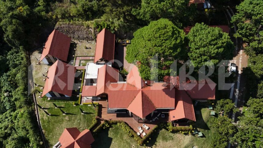 Court lifts embargo on property with luxurious mansion linked to Alejandro Giammattei