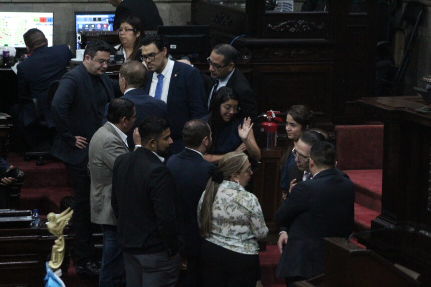 Deputies make movements and rearrangements in political parties with a view to being re-elected in 2027