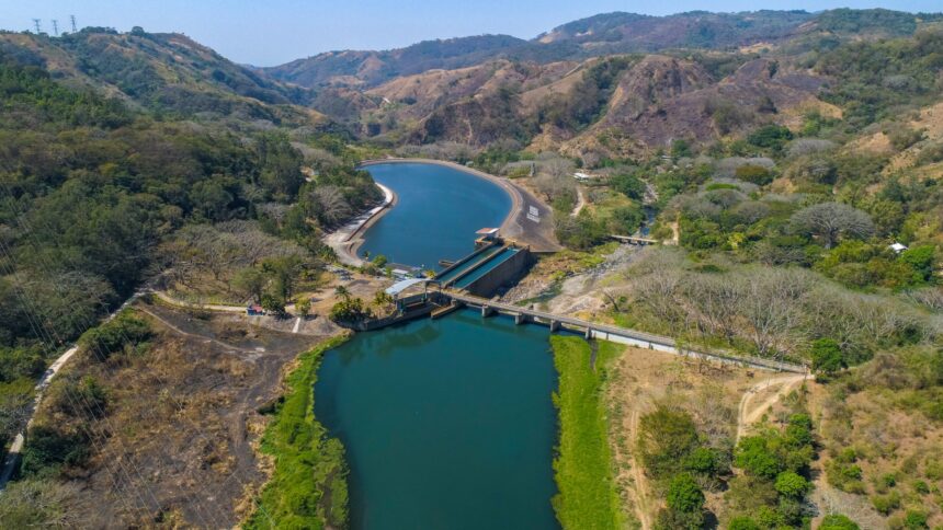 Expensive oil, fertilizers and irregular weather raise risks for the Guatemalan economy Expensive oil, fertilizers and irregular weather raise risks for the Guatemalan economy