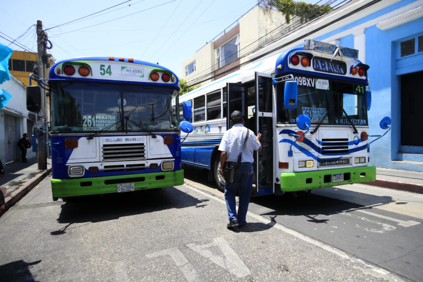 Experts warn of fiscal risks and clientelism due to fuel subsidies in Guatemala