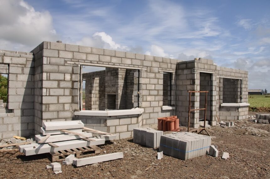 FHA credit to build a house on your own land: what type of lots apply and how much they can lend you