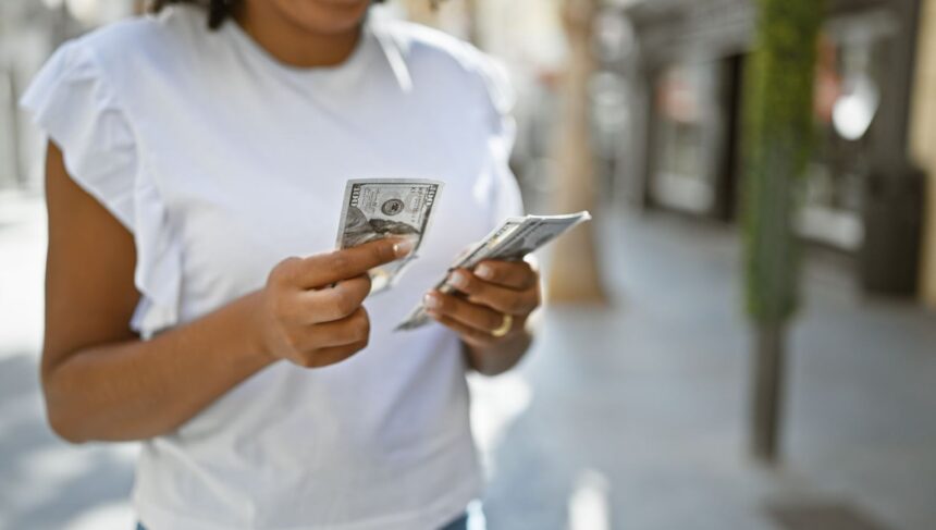 Guatemala seeks dialogue with the US regarding controls that could stop the sending of remittances