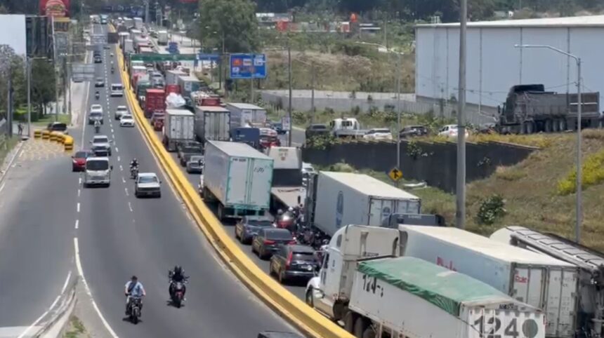 High vehicle load on the route to the Pacific and other routes to tourist destinations