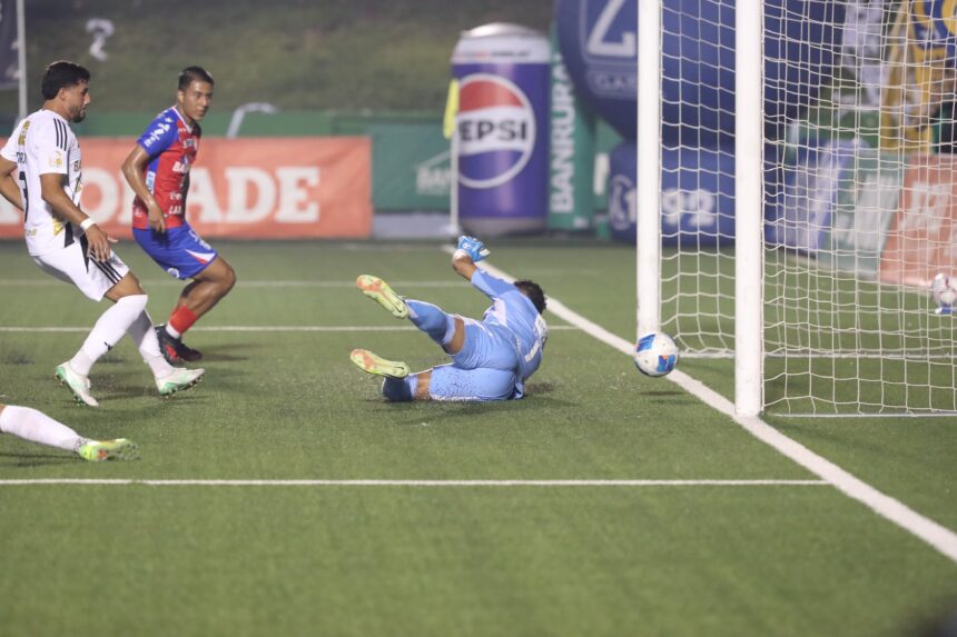 José Pinto’s own goal that gave Xelajú the tie against Comunicaciones